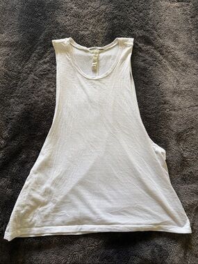 lululemon athletica White Ribbed Muscle Tank- white size 6
